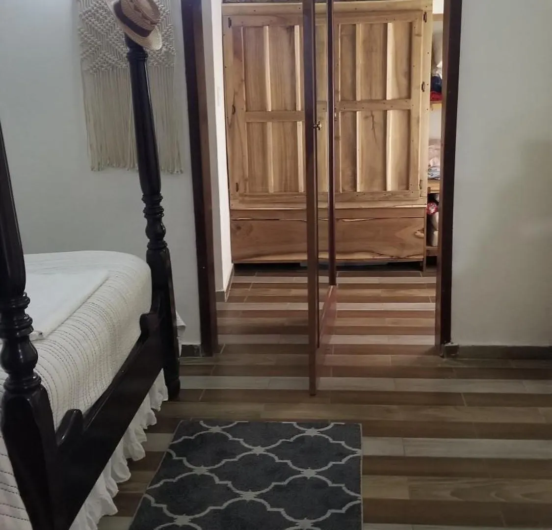 The Cozy Cabin Bonao 0*,