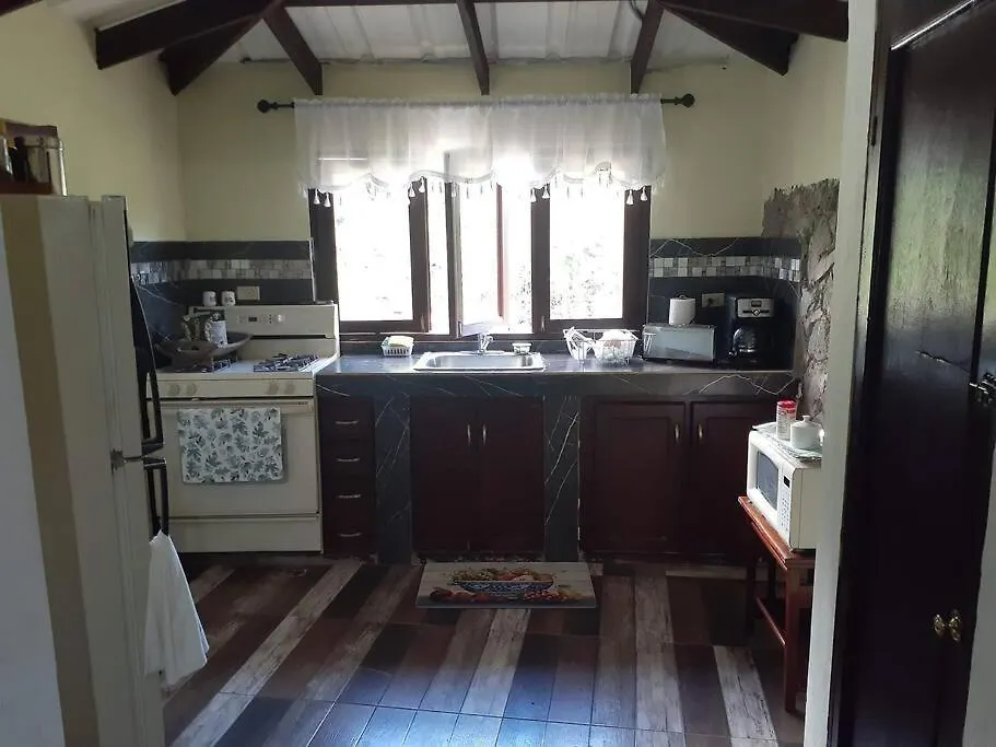 The Cozy Cabin Bonao Apartment